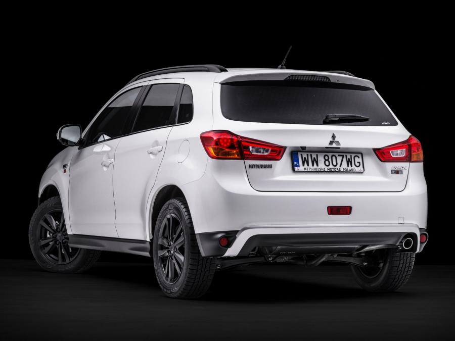  Mitsubishi ASX RalliArt 2014 года  (фото 16 из 21)